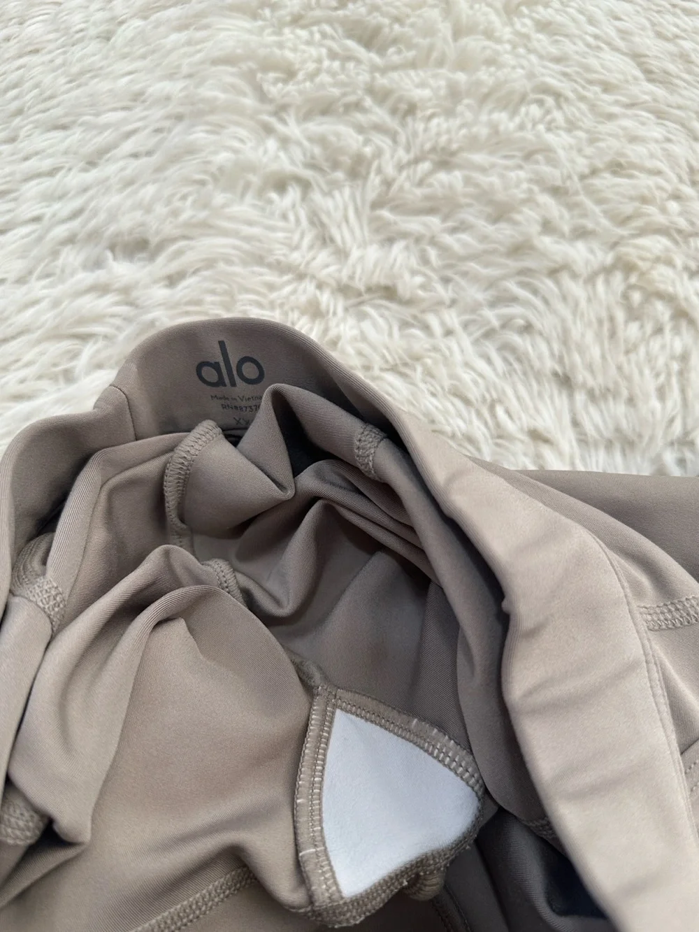 ALO Yoga Airlift leggings